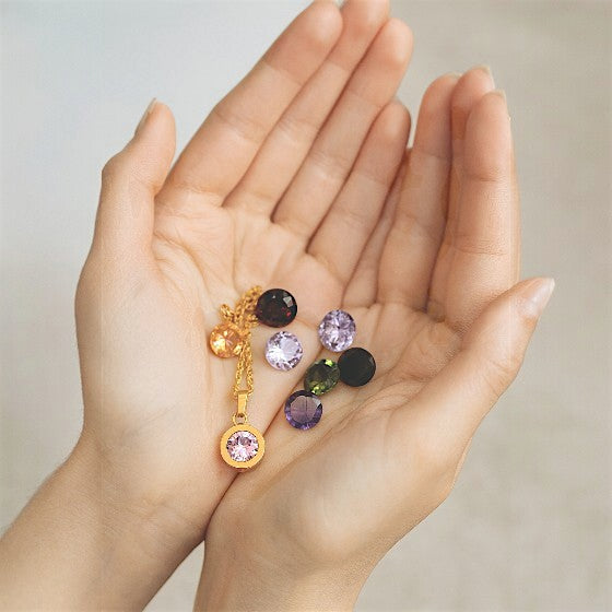 Colar Cloé Dourado + Brinde