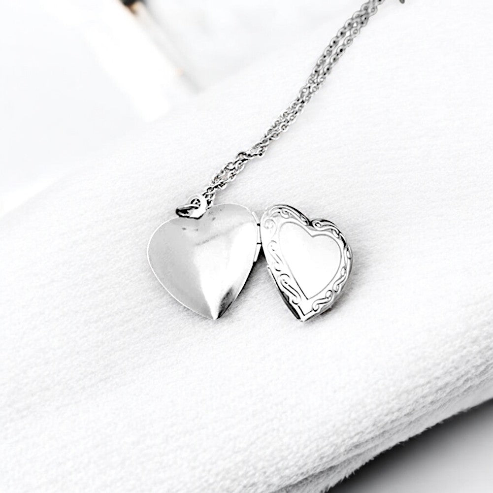 Colar Relicário Amor Eterno com 2 fotos